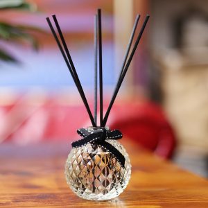 Amber and Patchouli Diffuser Reed Diffuser Warning Label