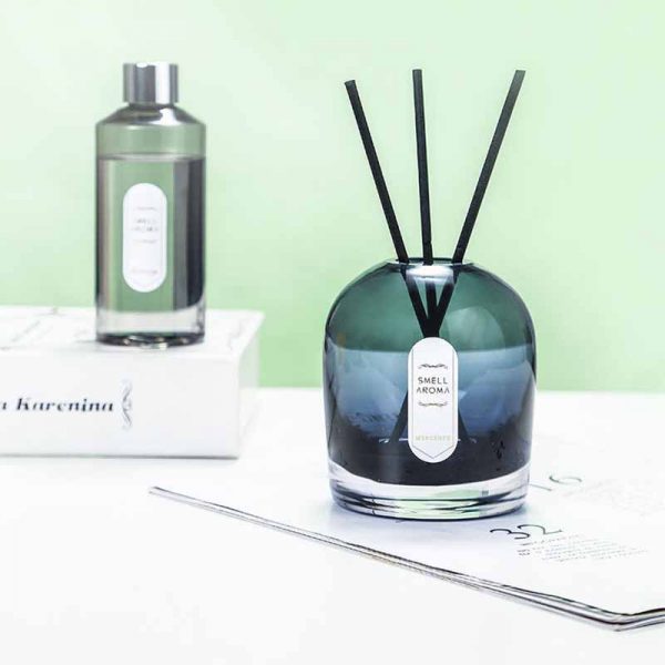 Rose and Oud Reed Diffuser Skandinavisk Reed Diffuser