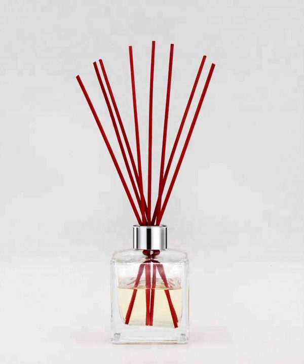 Yankee Candle Pre Fragranced Reed Diffuser Oud Reed Diffuser