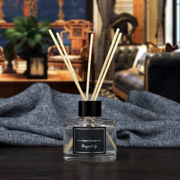 Reed Diffuser with Dried Flower White and Gold Reed Diffuser
