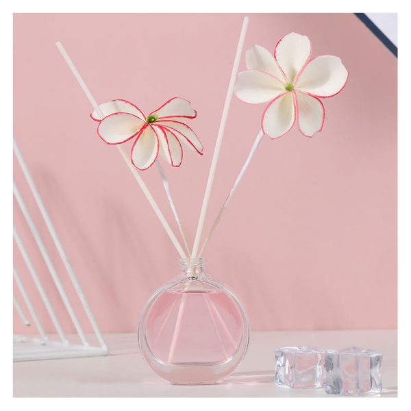 Oil Diffuser with Wooden Sticks Lavender Essential Oil Reed Diffuser