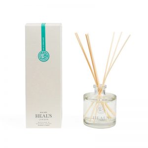 Reed Diffuser with Dried Flower White and Gold Reed Diffuser
