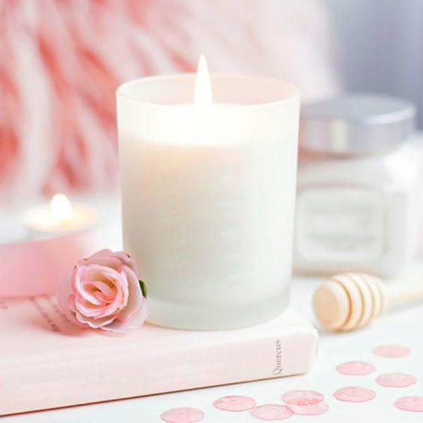 Voluspa Bourbon Vanille Essential Oil Blend Scented Candles