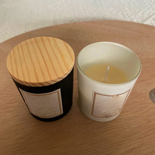 Wax Fragrance Oil Scented Candle In A Jar With A Lid