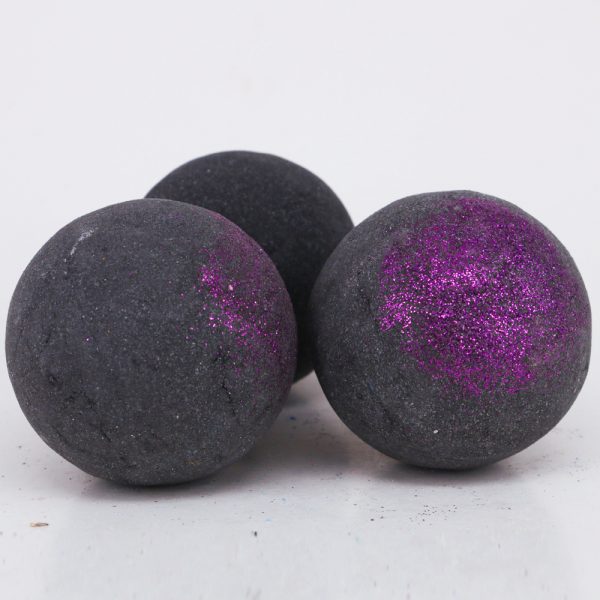 Bubbly Belle Rings Real Sea Salt Bath Bomb Pug Bath Bomb