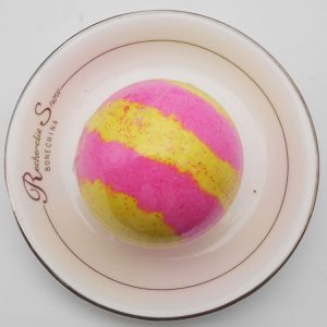 Golden Wonder Lush Aloe Vera Bath Bomb Dnd Dice Bath Bomb