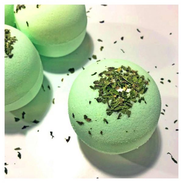 Magnesium Chloride Flakes Bath Bomb 150